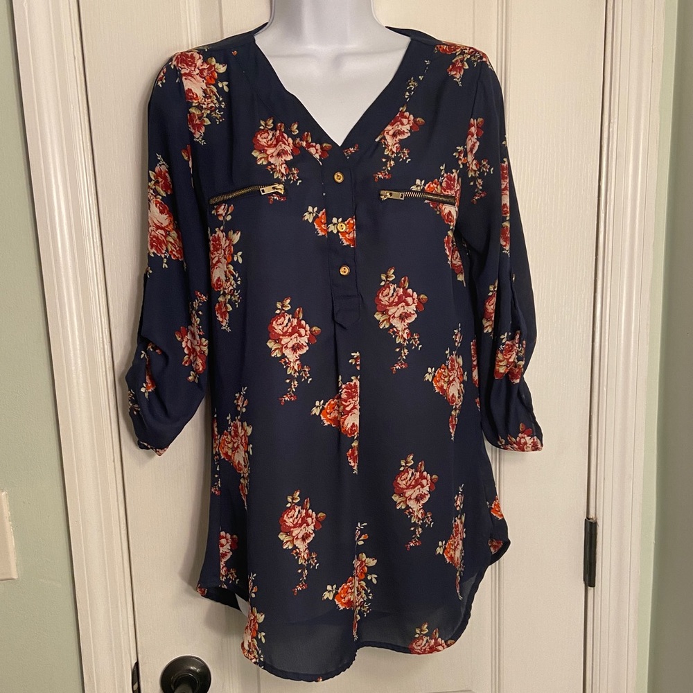 Blue Floral V Neck Zip quarter sleeve & roll up w/ button, size S, 100% poly